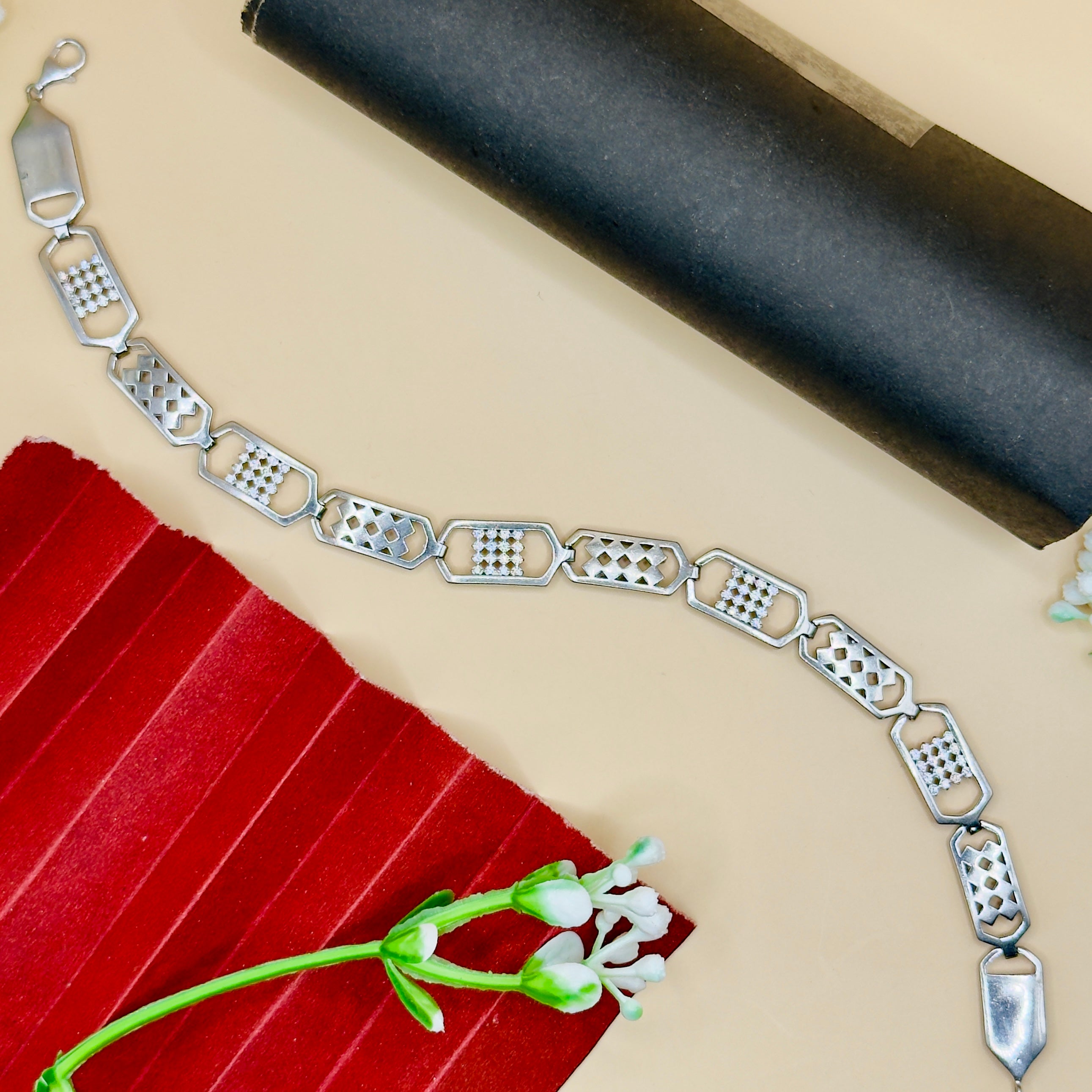 Stylish Cut-Work Silver Men’s Bracelet