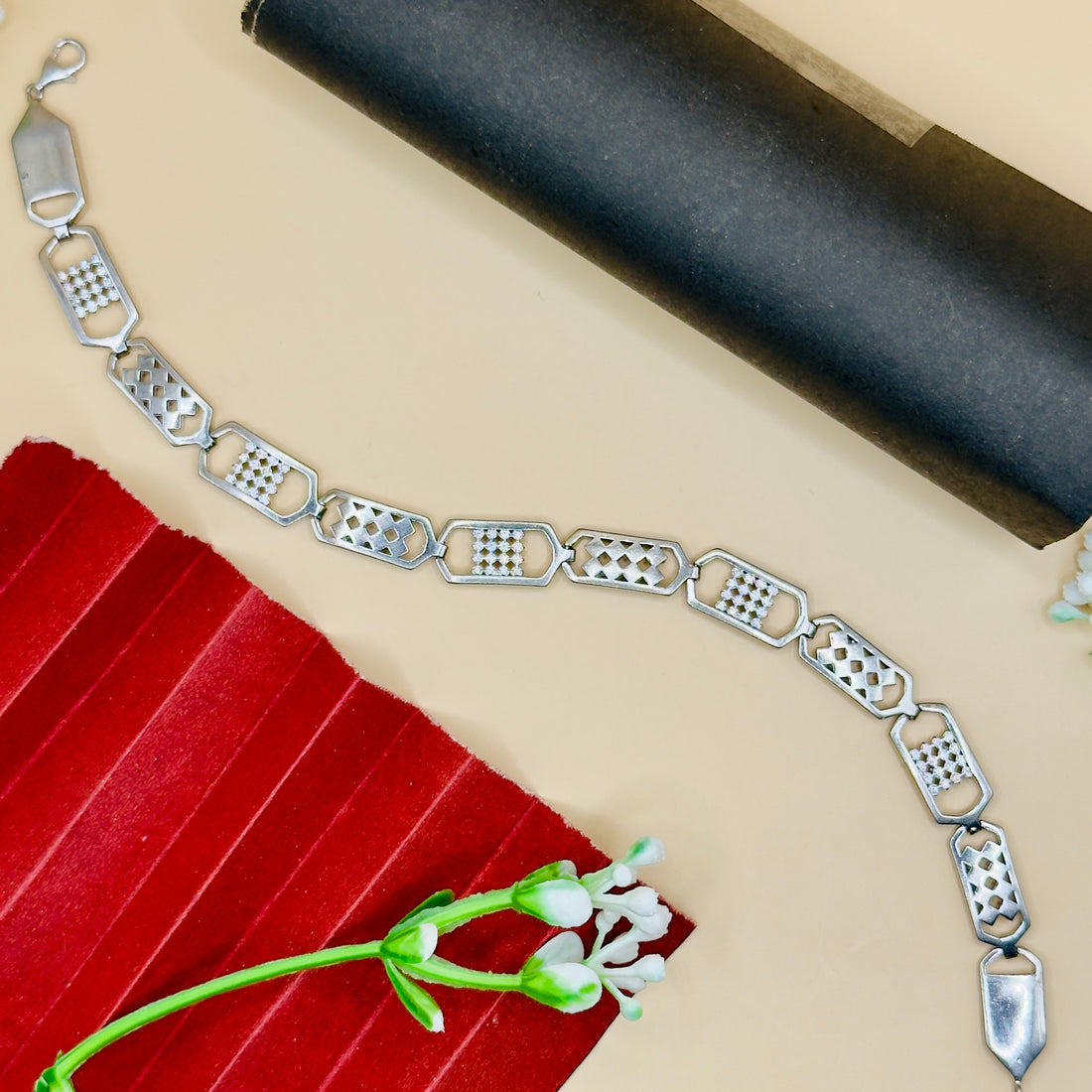 Stylish Cut-Work Silver Men’s Bracelet