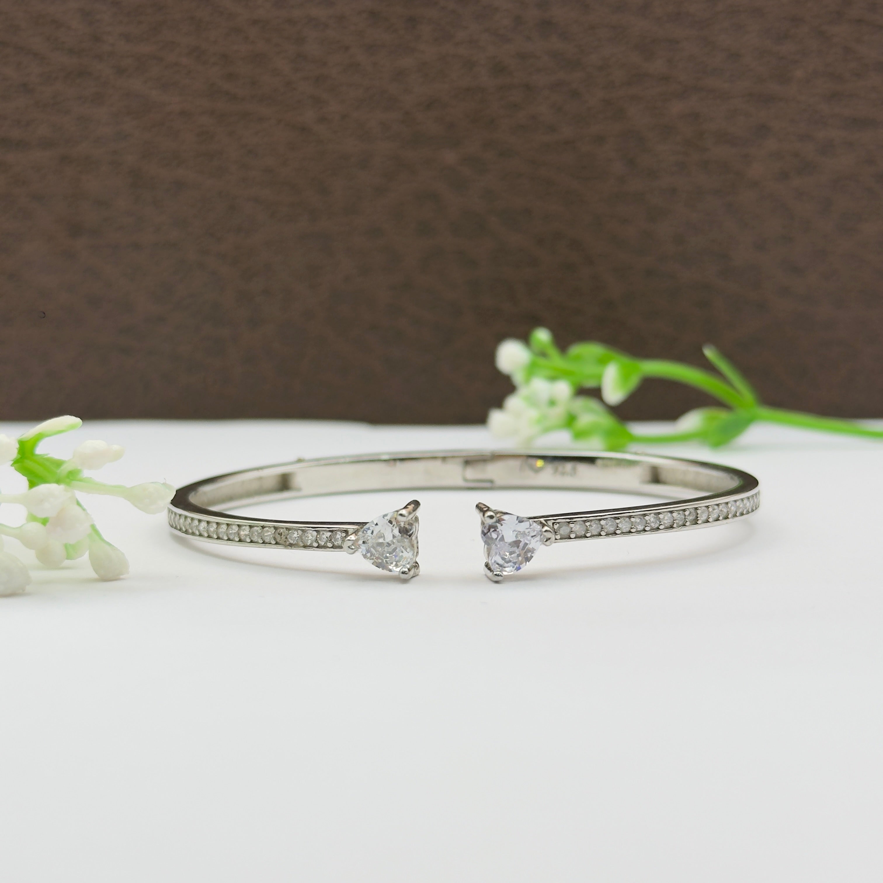 Elegant Dual love Solitaire 925 Silver Open Bracelet