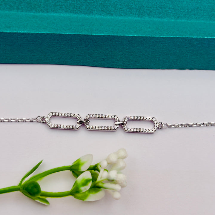 Minimalist Silver Linked Shapes Bracelet – 92.5 Purity