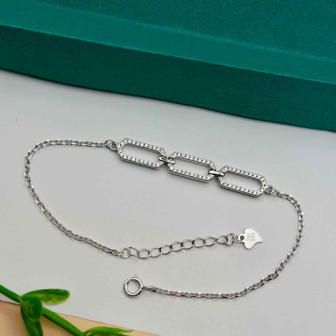 Minimalist Silver Linked Shapes Bracelet – 92.5 Purity